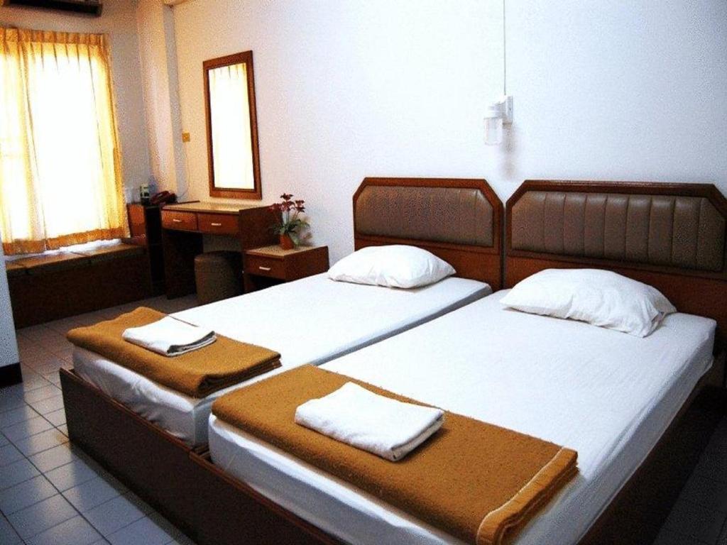 Veerachai Court Чиангмай Экстерьер фото